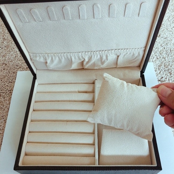 Jewelry Box.New - Picture 6 of 9